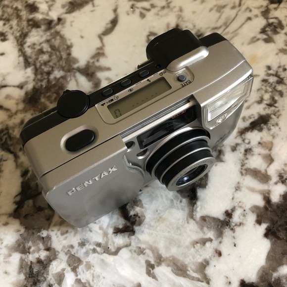 Pentax IQZoom 90MC 35mm Film Camera - 38-90mm Zoom, New Battery, Untested Film - Picture 6 of 11